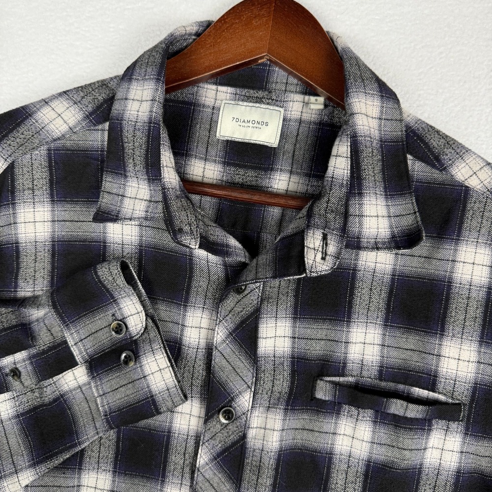 7Diamonds Jasper Flannel Shirt Mens Small Plaid L/S Button Up Chest Pockets
